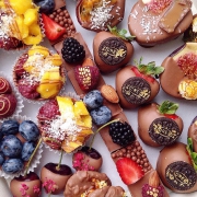 Фрукты и ягоды в бельгийском шоколаде - миниатюра-0 (Москва)