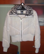 Продам женскую демисезонную куртку - миниатюра-1 (Новосибирск)