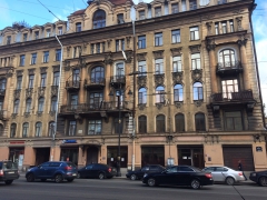 Продается 7 комн. квартира 200 кв.м в центре Петербурга