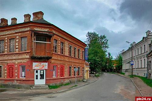 Сдаётся оригинальное помещение кафе клуба в центре г.Пскова  (Псков)